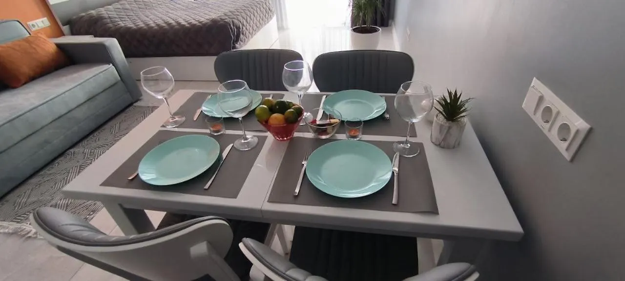 Four Seasons Sea View Luxury Apartment Batumi